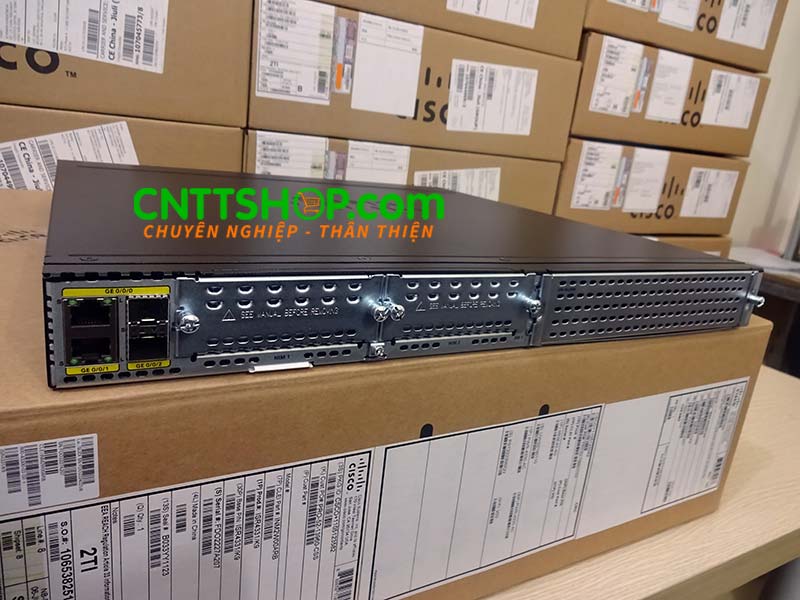 Router Cisco ISR4331/K9 3 port GE, 2xNIM + 1xISC slot + 1xSM slot, 4 GB Flash + 4 GB DRAM default