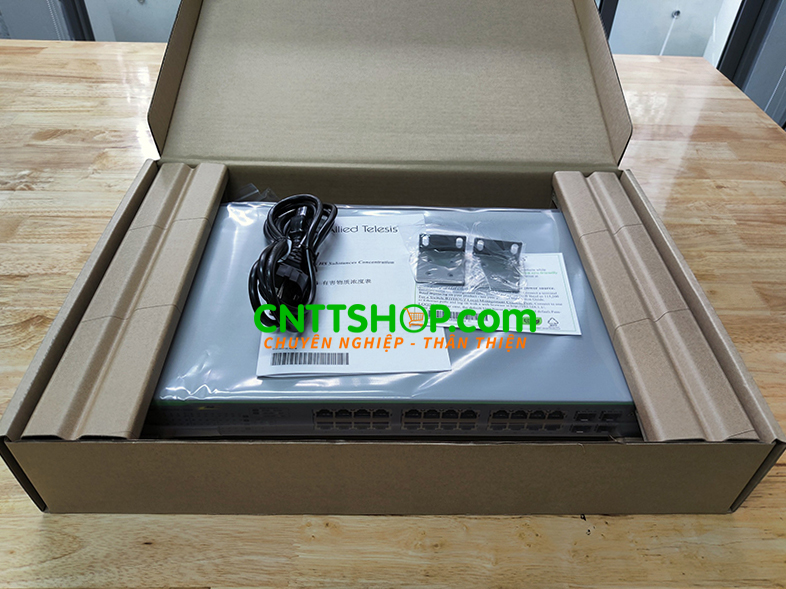 Switch Allied Telesis AT-GS950/28PS 24-port 10/100/1000T PoE+, 4 SFP combo ports