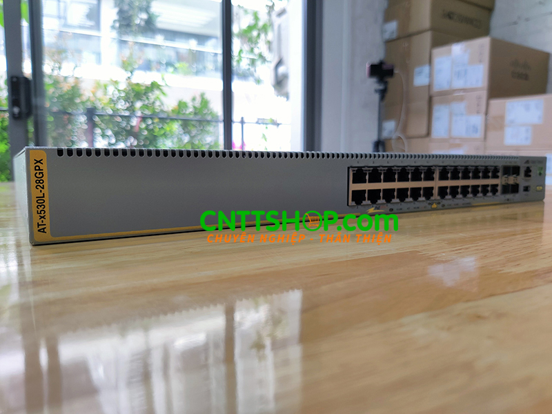 Switch Allied Telesis AT-x530L-28GPX 24 Ports 1GE PoE+ Layer 3