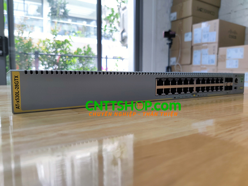 Switch Allied Telesis AT-x530L-28GTX 24 Ports 1GE Layer 3