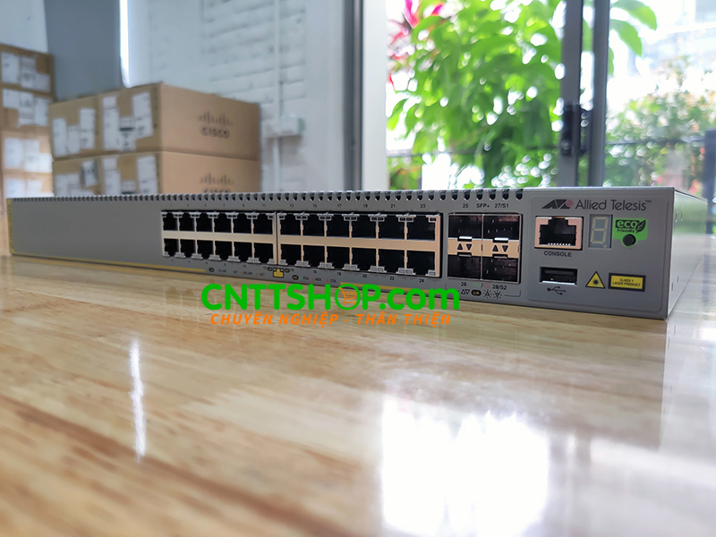Switch Allied Telesis AT-x530L-28GTX 24 Ports 1GE Layer 3