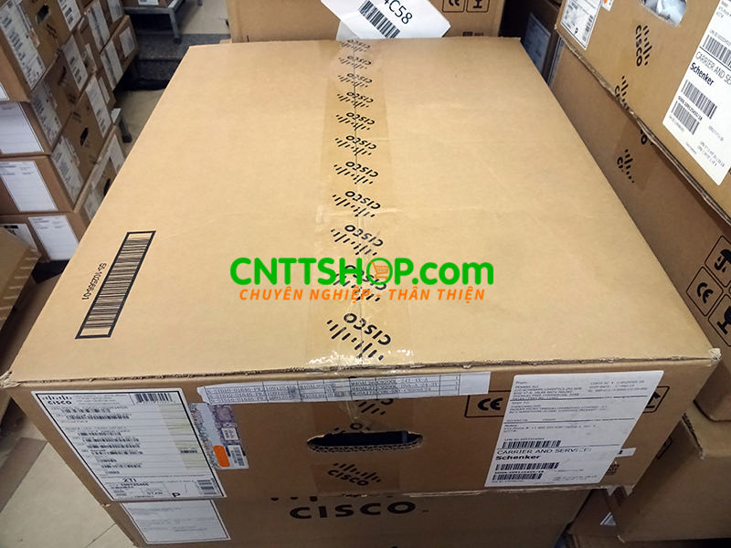 Switch Cisco Catalyst C9200L-24T-4X-E 24 port 1GE Network Essentials layer 3