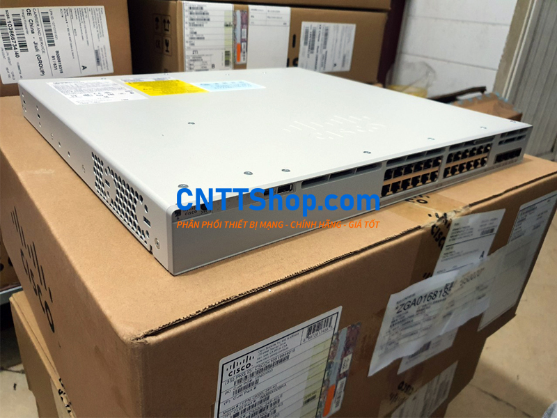 C9300L-24P-4G-E 24 PoE+ 4x 1G fixed uplinks 715W AC Network Essentials